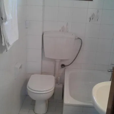 Annas 2 Apartman *