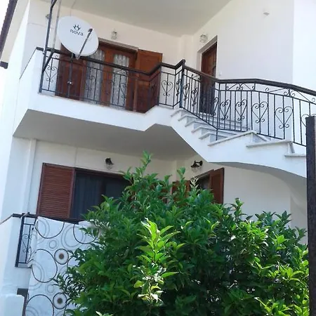 Annas 2 Apartman *