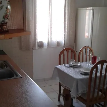 Apartman Annas 2 *