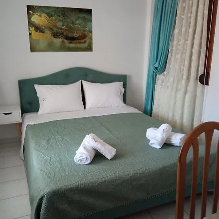 Annas 2 Apartment *